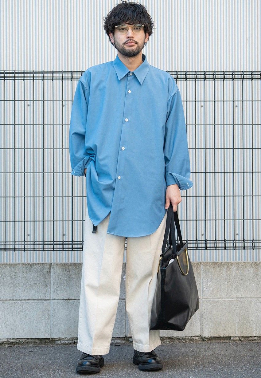 “シャツ一枚で格好いい大人”は何が違う？ スナップから導く、5つの着こなしのヒント - 2枚目の画像