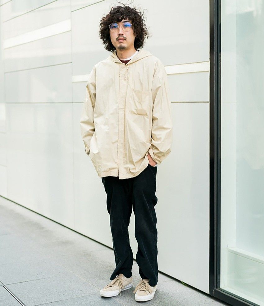 “シャツ一枚で格好いい大人”は何が違う？ スナップから導く、5つの着こなしのヒント - 4枚目の画像