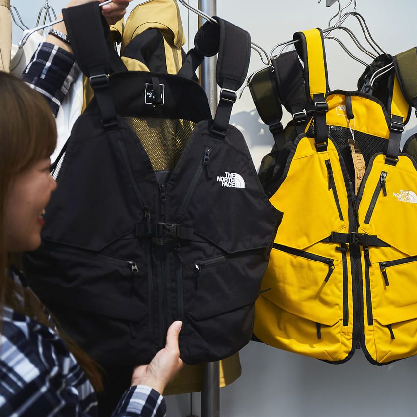 「ザ・ノース・フェイス」の最新4選。街も山も梅雨もOKなアイテムで私物をアプデせよ！ - 4枚目の画像