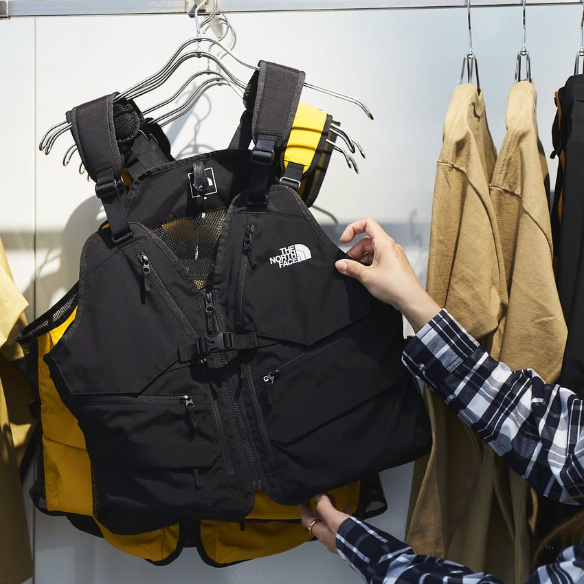 「ザ・ノース・フェイス」の最新4選。街も山も梅雨もOKなアイテムで私物をアプデせよ！ - 34枚目の画像