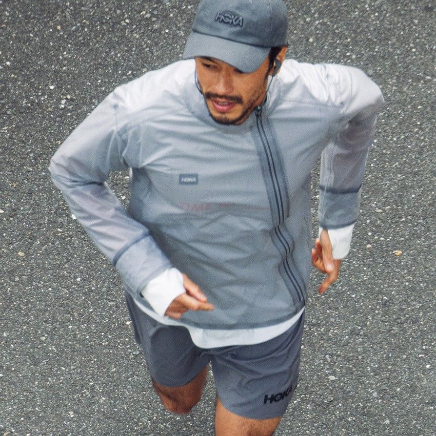 街に馴染むフィットネス・スタイルなら、“グレーのワントーン”が正解だ！ - 1枚目の画像