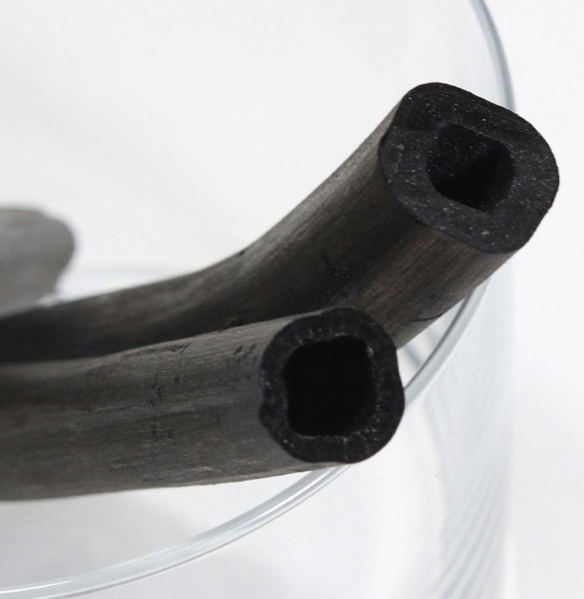 黒い粉で白い歯に。天然由来の麻炭歯磨き粉で、自宅でホワイトニングケア！ - 2枚目の画像