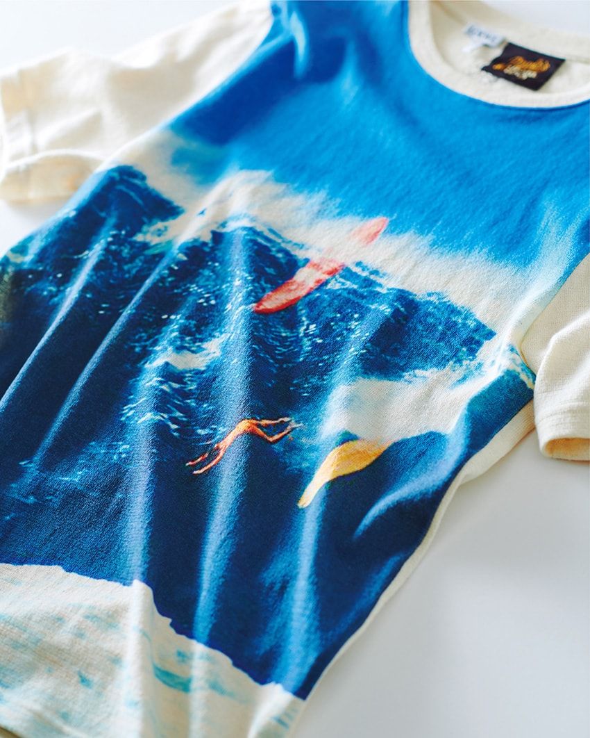 GAP、ロエベ、シーグリーンで見つけた、サーフ＆ビーチのフォトTシャツ3選 - 1枚目の画像