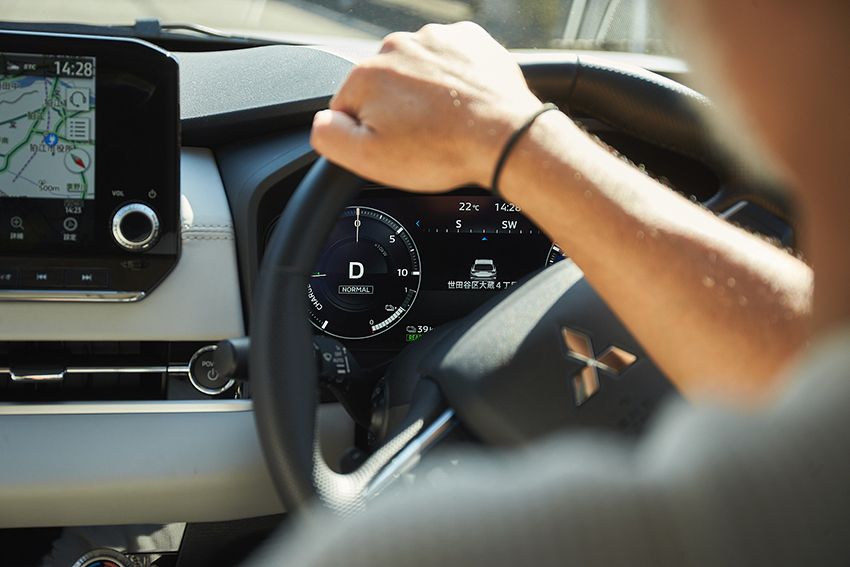 「サラッと日本車に乗るカッコ良さ」。新型アウトランダーに見る種市 暁の哲学 - 2枚目の画像