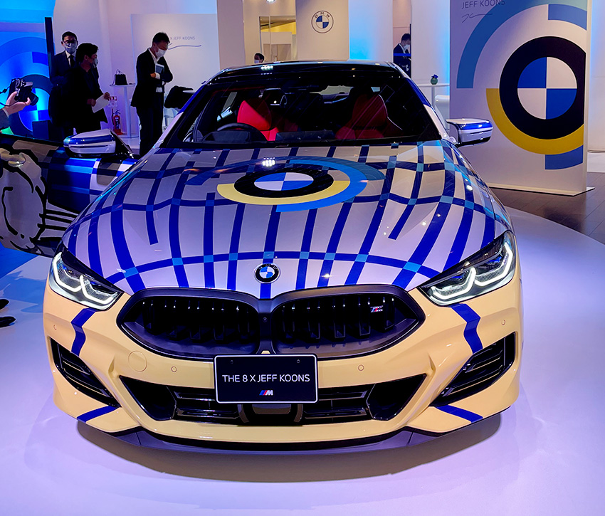 世界最高額の芸術家、ジェフ・クーンズによる「BMW THE 8」。アナタは