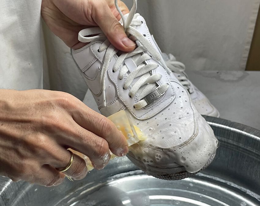 【永久保存版】ニューバランスとエア フォース 1。超簡単なスニーカーケアをプロが伝授！ - 5枚目の画像