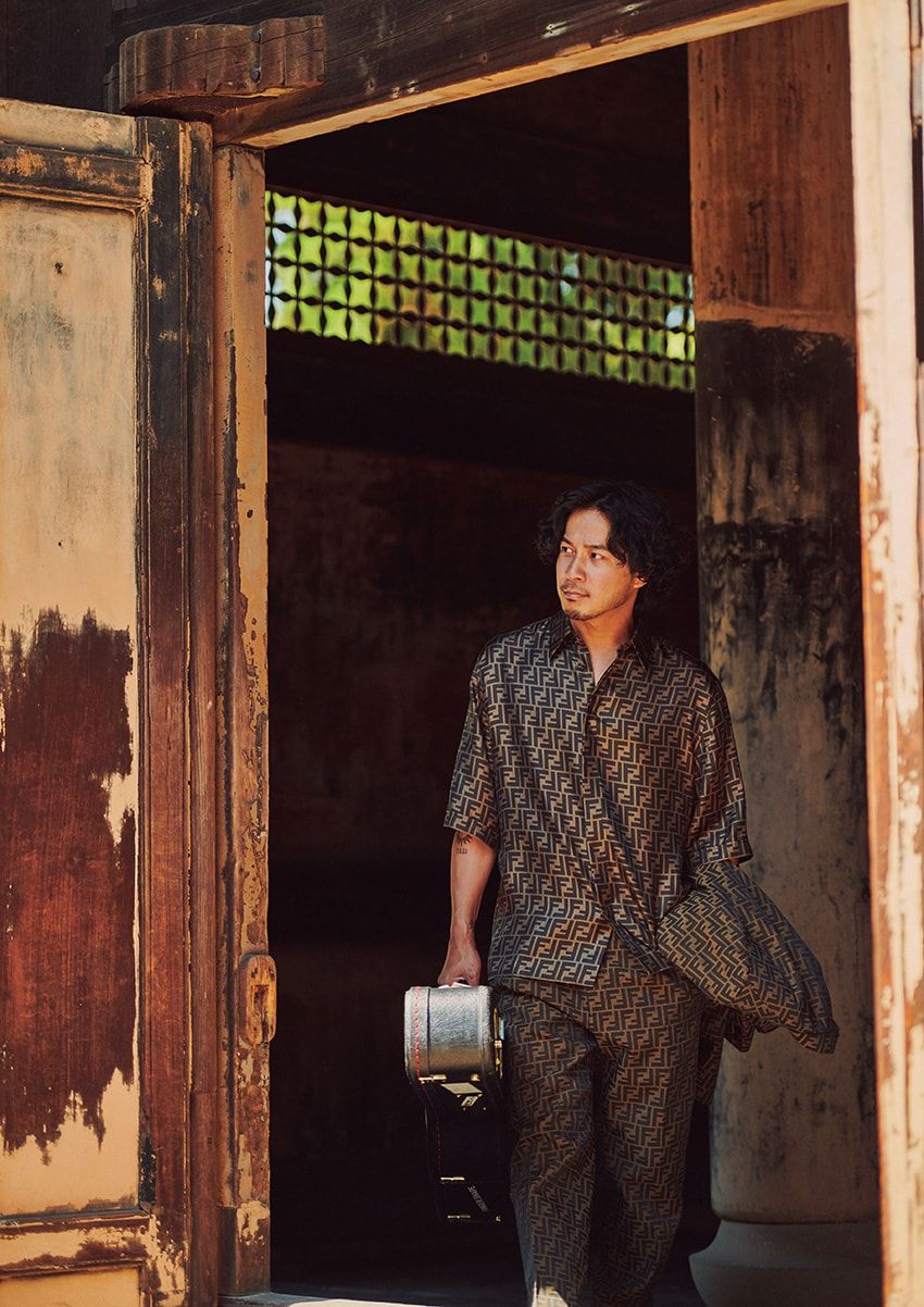 SPiCYSOL ケニーが着る「フェンディ×ヴェルサーチェ」のコラボコレクション - 4枚目の画像