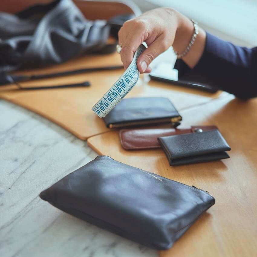 ビームスF・西口修平の仕事バッグとその中身「小物はギャルソンのポーチに入れてます」 - 2枚目の画像