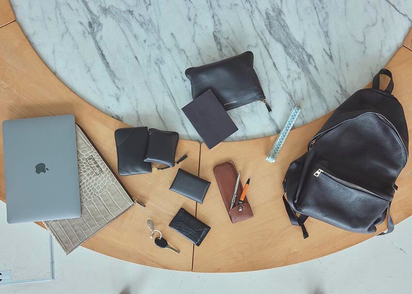 ビームスF・西口修平の仕事バッグとその中身「小物はギャルソンのポーチに入れてます」 - 11枚目の画像