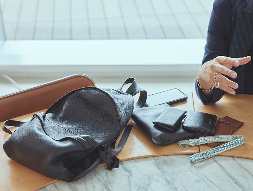 ビームスF・西口修平の仕事バッグとその中身「小物はギャルソンのポーチに入れてます」 - 36枚目の画像