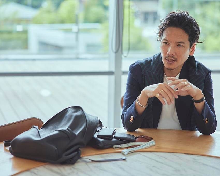 ビームスF・西口修平の仕事バッグとその中身「小物はギャルソンのポーチに入れてます」 - 37枚目の画像