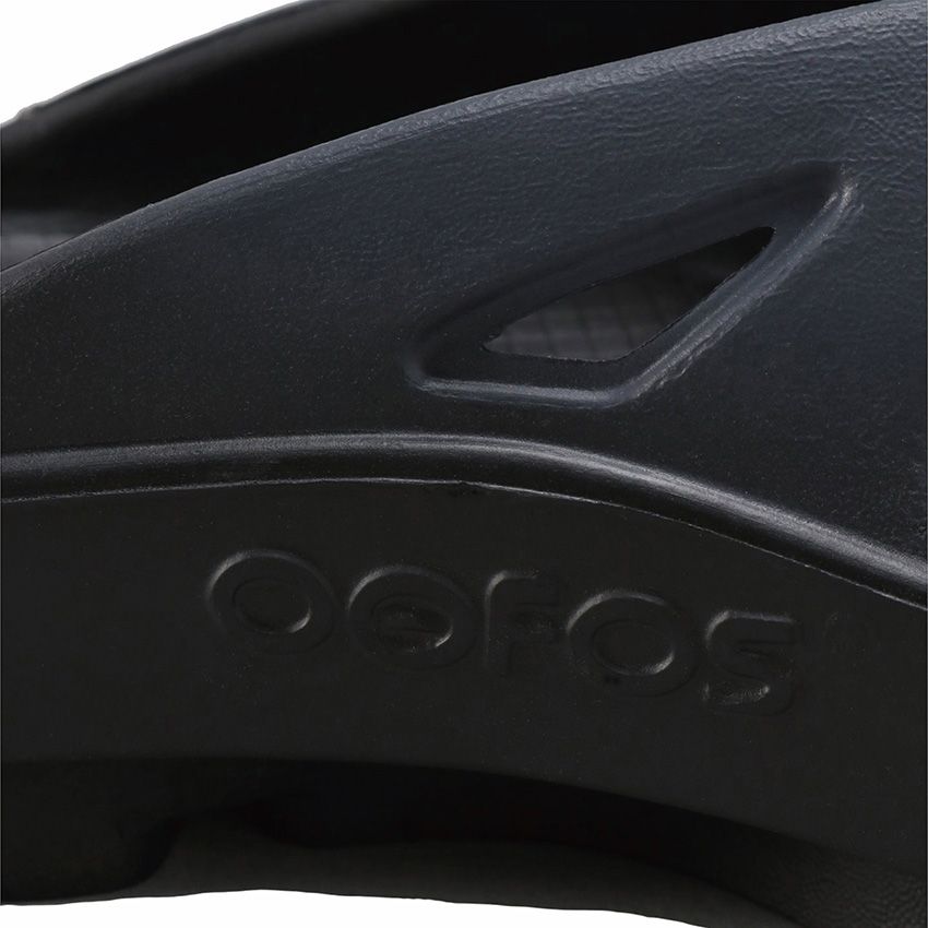 「レイニングチャンプ × ウーフォス」のコラボサンダル登場！ 絶妙カラーが醸す特別感 - 5枚目の画像