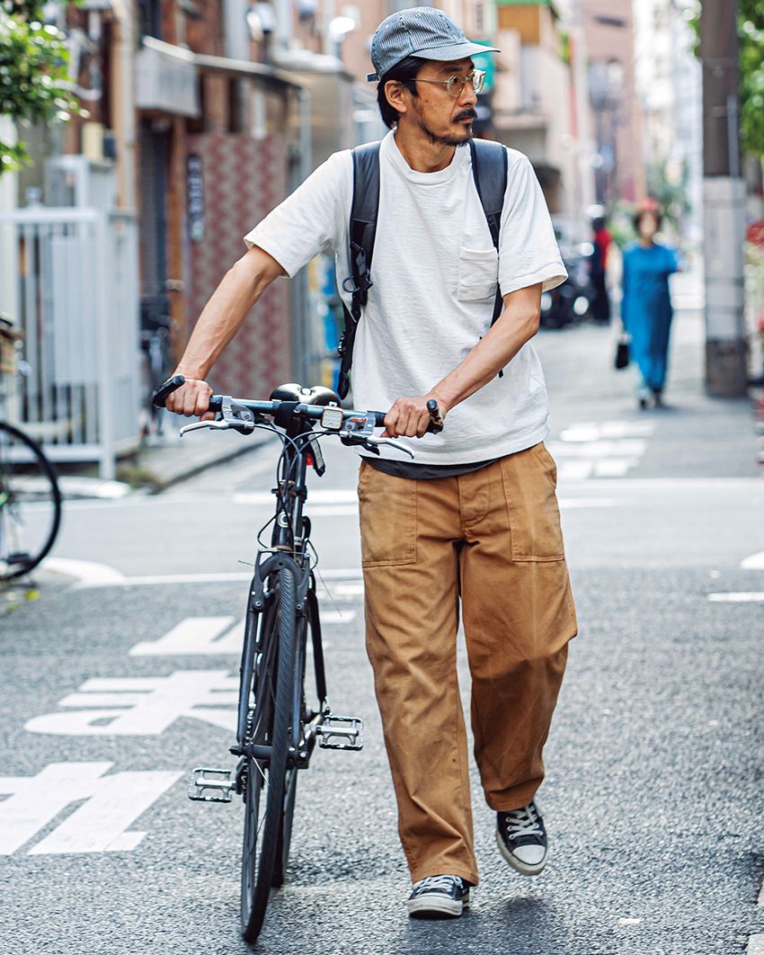 Tシャツ一枚に個性が滲むコーデ術。グラフィック派も無地派も参考になる7人をスナップ - 5枚目の画像