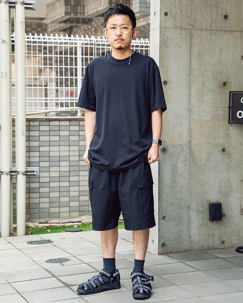 夏のオールブラック・スタイル。軽快さを求めるならショーツでコーデが吉！ - 4枚目の画像
