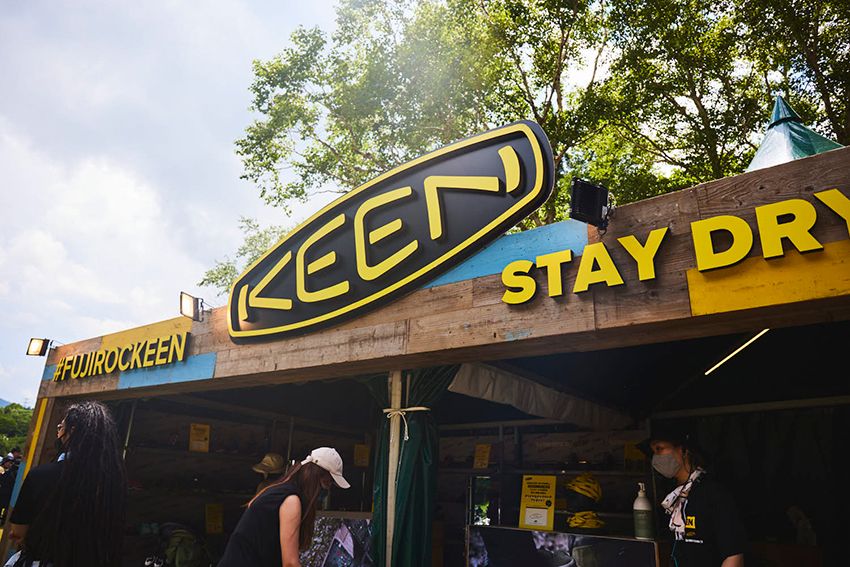 フジロックで現地調査した結果、圧倒的な人気サンダルは「○○」だった！ - 10枚目の画像