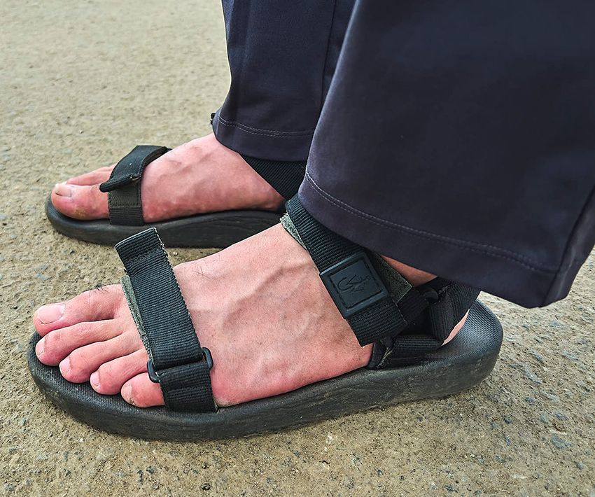 最前線のリアル。洒落者たちが愛用する「本当に使えるサンダル」10選 - 14枚目の画像
