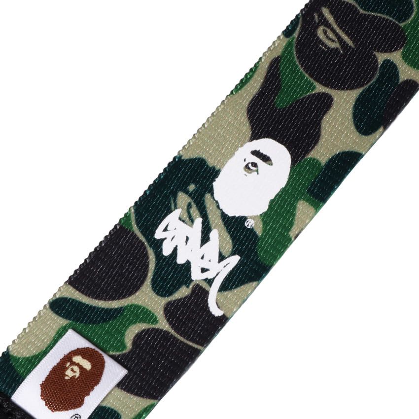 BAPEカモにSTASHのタグが入った「ライカ」。ストリート好き垂涎のカメラ、“黒”は間もなく発売！ - 9枚目の画像
