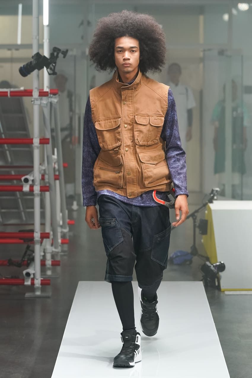 滝藤賢一が履いた“本物”のワークシューズ。「アシックス」が意外なファッションショーを開催 - 30枚目の画像