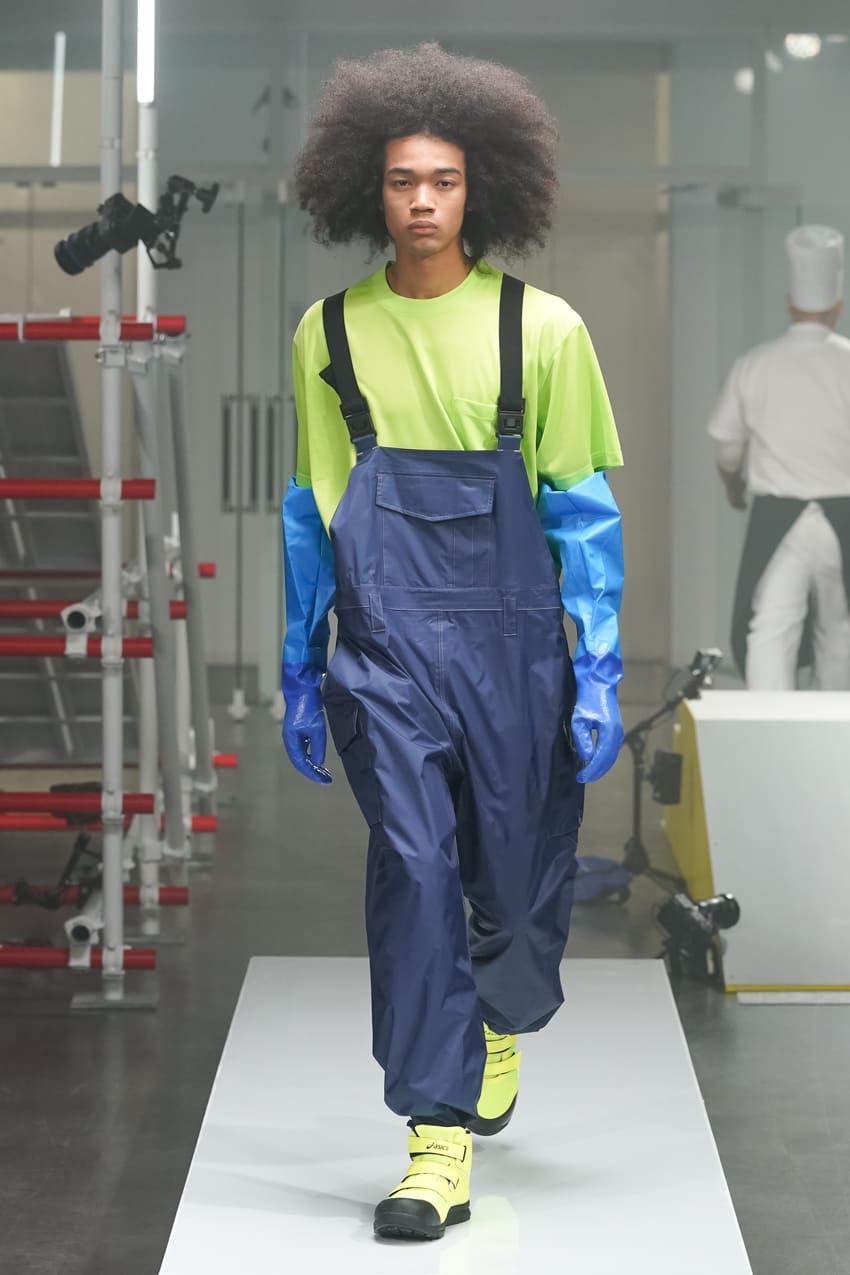 滝藤賢一が履いた“本物”のワークシューズ。「アシックス」が意外なファッションショーを開催 - 15枚目の画像