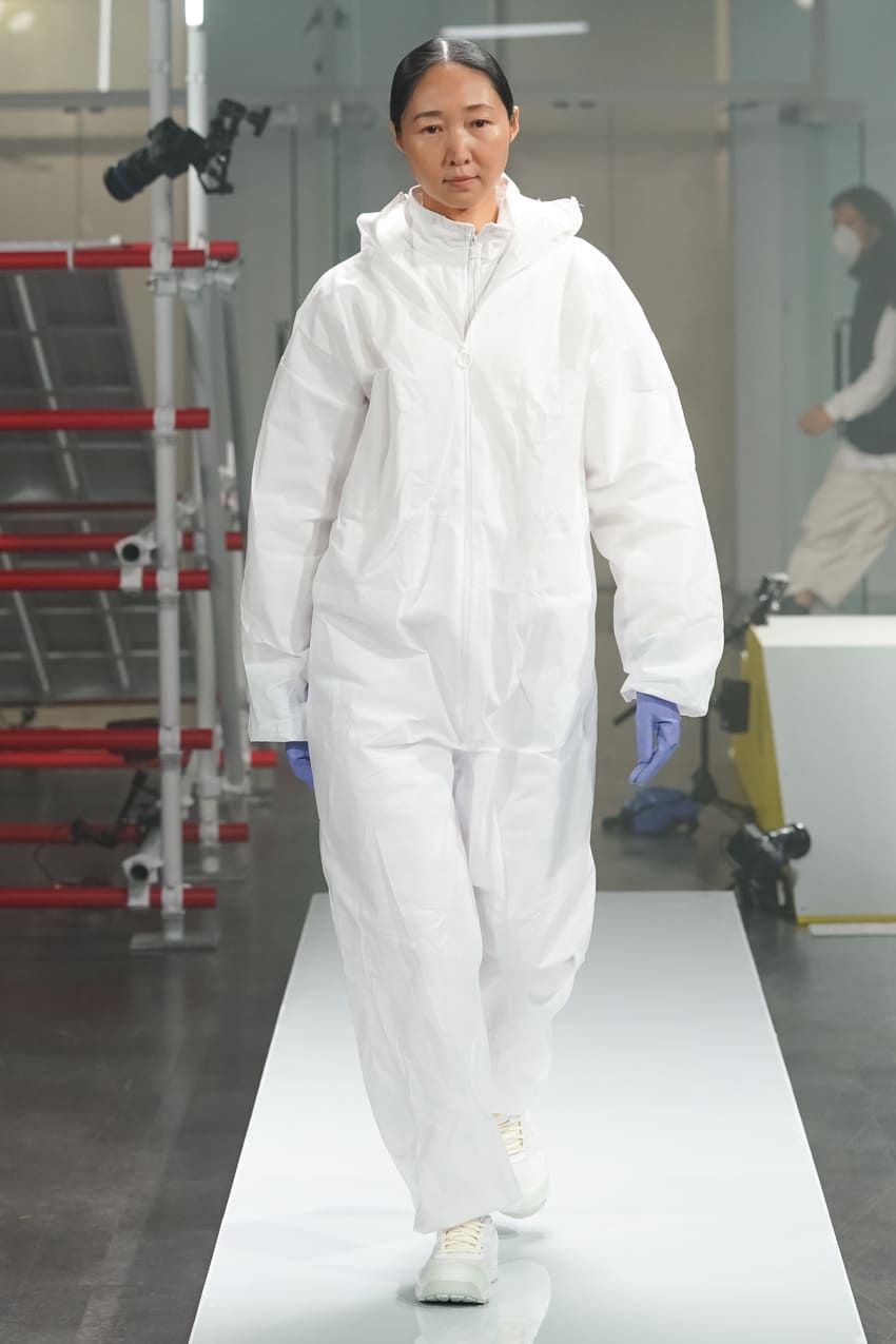 滝藤賢一が履いた“本物”のワークシューズ。「アシックス」が意外なファッションショーを開催 - 19枚目の画像