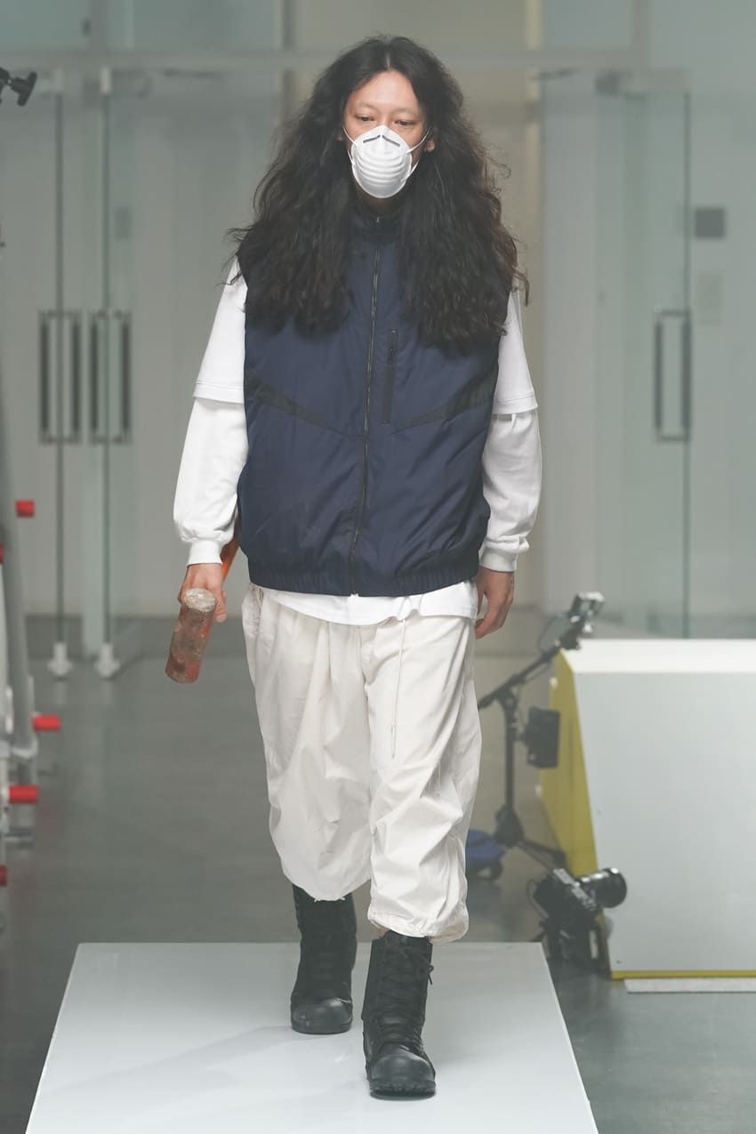 滝藤賢一が履いた“本物”のワークシューズ。「アシックス」が意外なファッションショーを開催 - 17枚目の画像