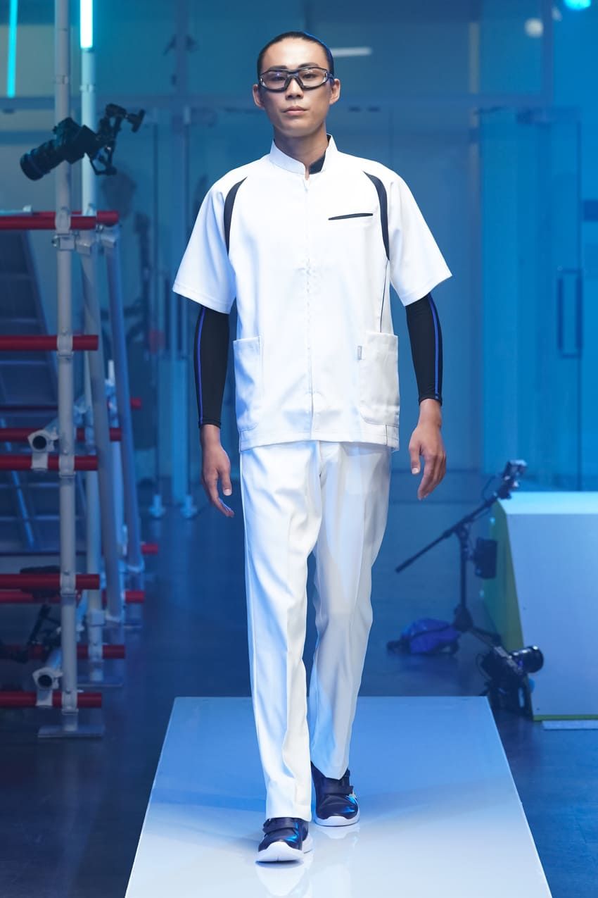 滝藤賢一が履いた“本物”のワークシューズ。「アシックス」が意外なファッションショーを開催 - 27枚目の画像