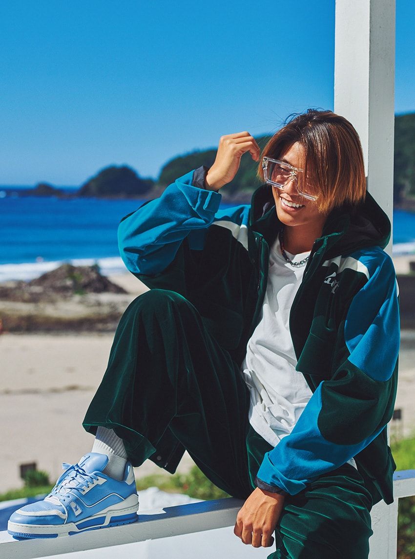 プロサーファー五十嵐キアヌが着る、故ヴァージル・アブローによる「ルイ・ヴィトン」 - 4枚目の画像