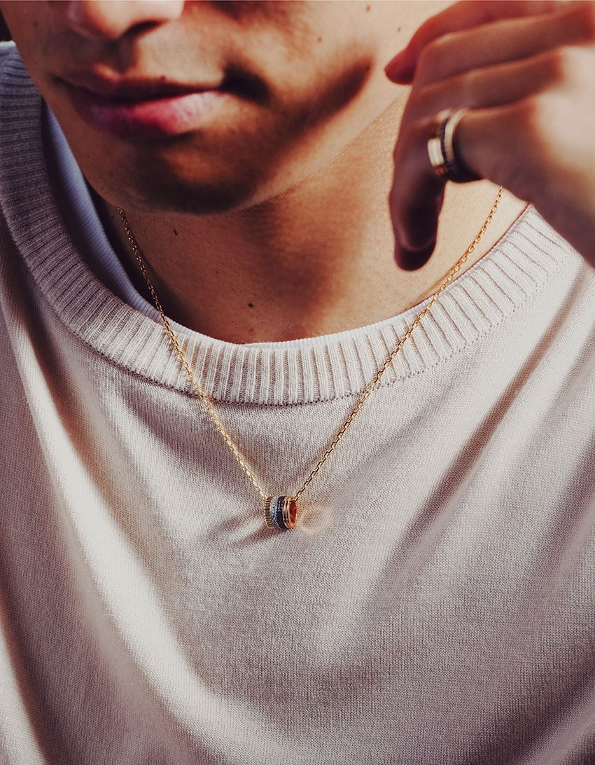 毎日を品良く彩る「ブシュロン」のペンダントは、大人ハイジュエリーのベストバイだ - 2枚目の画像