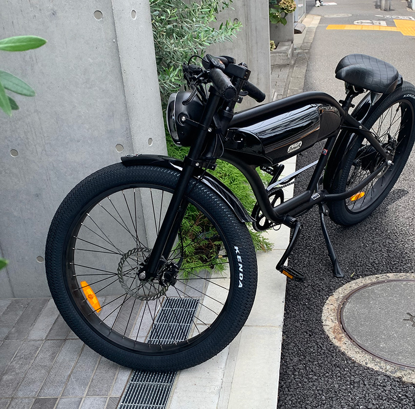 電動アシスト自転車 ブラック クラシックスタイル マイケル ブラスト」の電動自転車が上陸。気分も加速するクラシック