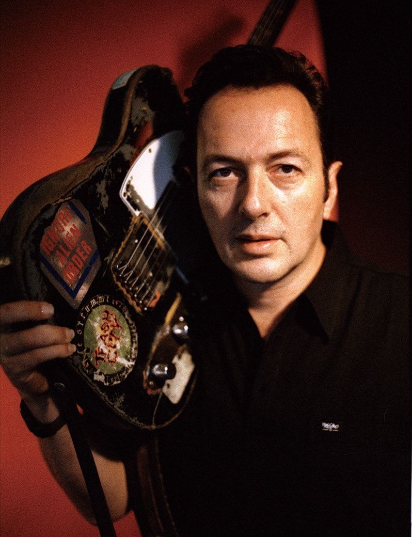 ジョー・ストラマーの66年製テレキャスを再現。弾かずとも欲しくなる圧倒的な存在感 - 1枚目の画像