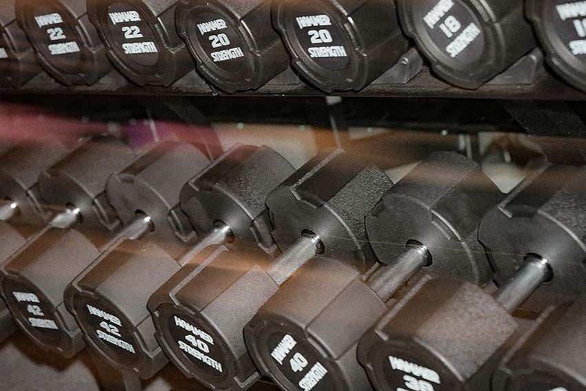 「今、米抜いてる」加賀美 健×チャリアンドコー×エニタイムフィットネスのTシャツ。前面は驚異のシックスパック！ - 24枚目の画像