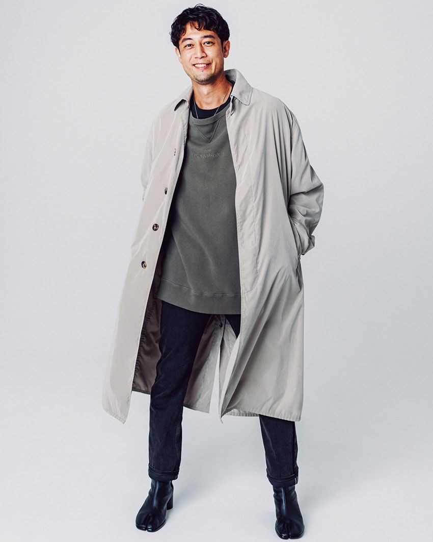 「メゾン マルジェラ」の着こなし解説。現代版“フレンチカジュアル”の主役はトレンチコート - 1枚目の画像