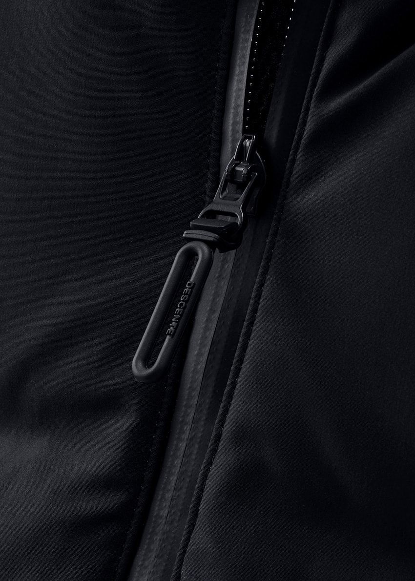 ダウン着用時のリュック問題を解決する「デサント オルテライン×コートエシエル」の水沢ダウン - 21枚目の画像