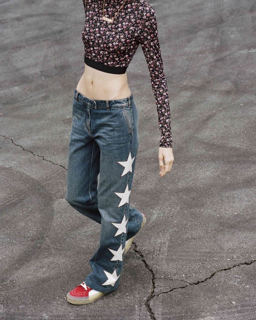 「ヴァンズ×パーム・エンジェルス」発売。コラボ仕様のサイドストライプに注目を！ - 2枚目の画像