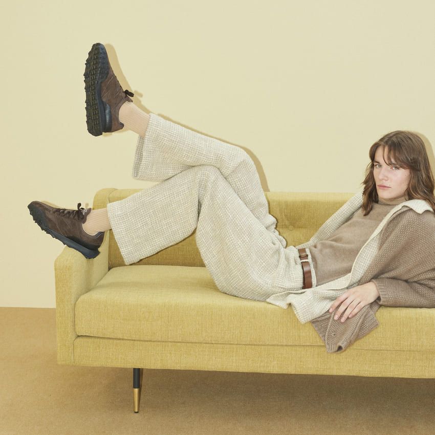 「ニューバランス×オーラリー」の新作はワントーンで仕上げた「XC72」、色味が最高！ - 3枚目の画像