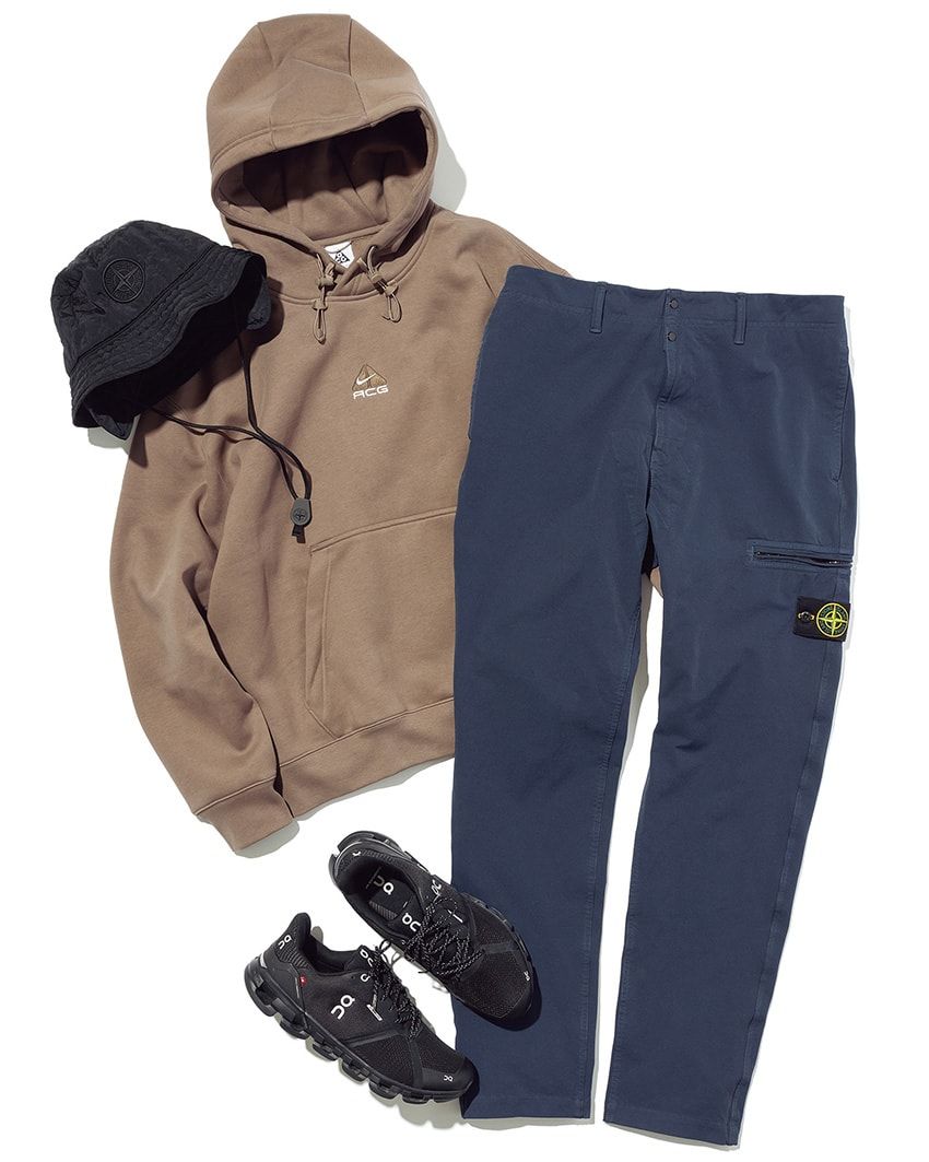 ネイビーを味方につけた大人コーデ。ワントーンもしくは茶系とのコンビでまとめよう - 1枚目の画像