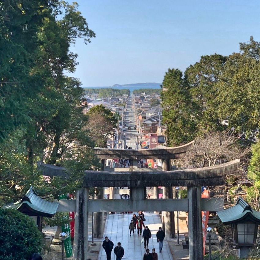 「光の道」は嵐のCMロケ地としても有名。