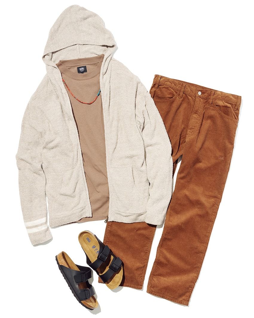 グレーは色味が命！トーン違いの3つのグレーアイテムを異なるテイストでスタイリング - 2枚目の画像