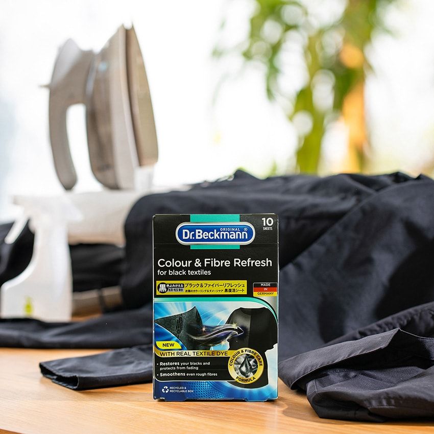 黒い服の色褪せ問題を解決！ 洗うだけで“黒さ”が蘇る魔法のシートを試してみた - 7枚目の画像