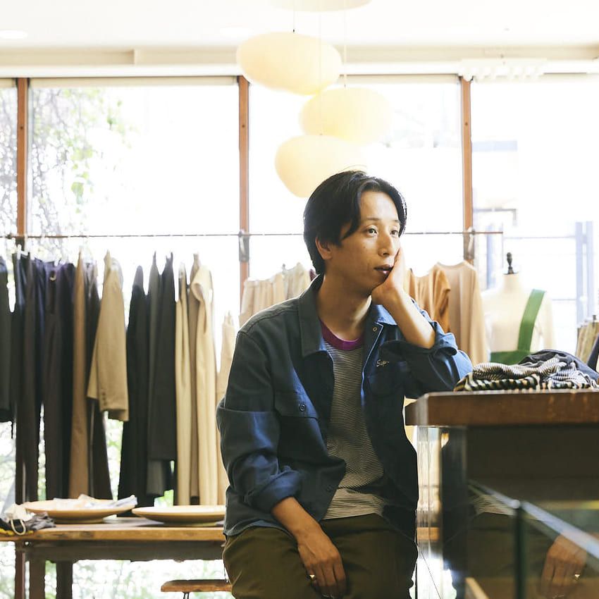 大人の「Supreme」スタイルは“あえてストリート寄りにしない”のが正解。オススメアイテムはボーダーT - 2枚目の画像