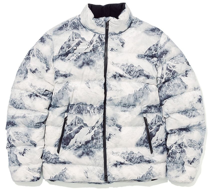 ダウンは人気ブランドの無地を選ぶ。汎用性抜群な“Tシャツ×デニム”に合う8選 - 4枚目の画像