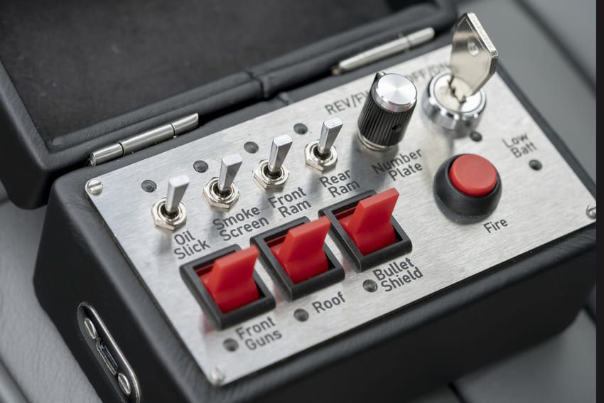 「007」ボンドカー、最後の一台が日本へ。アストンマーティンが完全再現したDB5の全写真 - 14枚目の画像