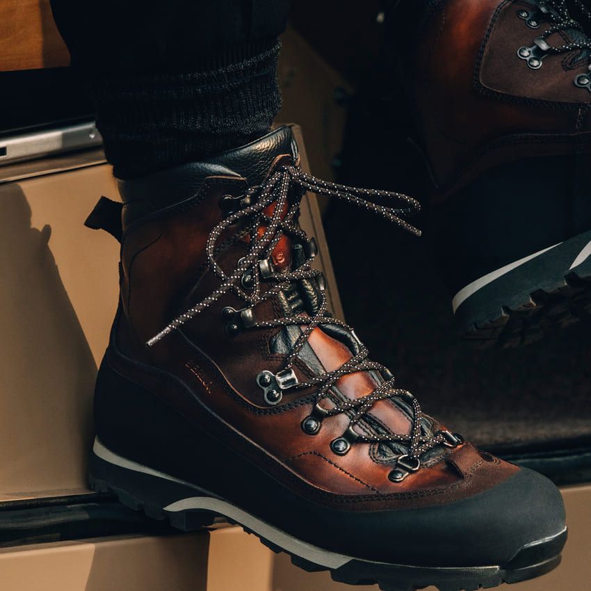 1963年製「ランドローバー」を「ベルルッティ」がカスタム。渋すぎるヴィンテージ車を受注生産で販売！ - 11枚目の画像