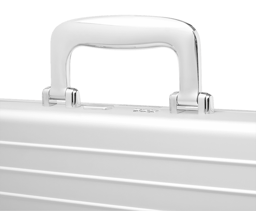 「箱の中身は何だろな？」的なリモワ。ホリデーシーズンのサプライズに個性溢れる2択 - 5枚目の画像