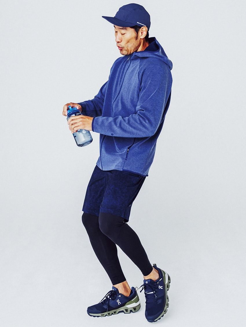 ランニングもキャンプも全身“青”コーデで上手くいく！ユースケ部長の“青い”休日3スタイル - 3枚目の画像