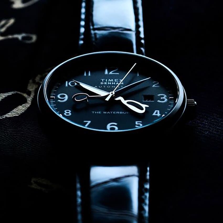 ハサミの「タイメックス」は「デンハム」別注。エキゾチックレザーのベルトでエレガントな一本に - 3枚目の画像