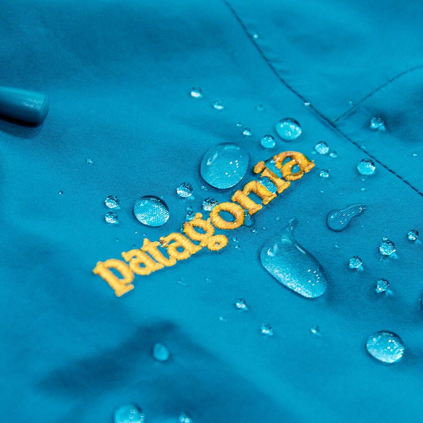 【パタゴニア公式推奨】シェルジャケット洗濯術。洗濯のタイミングから撥水性を保つポイントまで解説 - 2枚目の画像