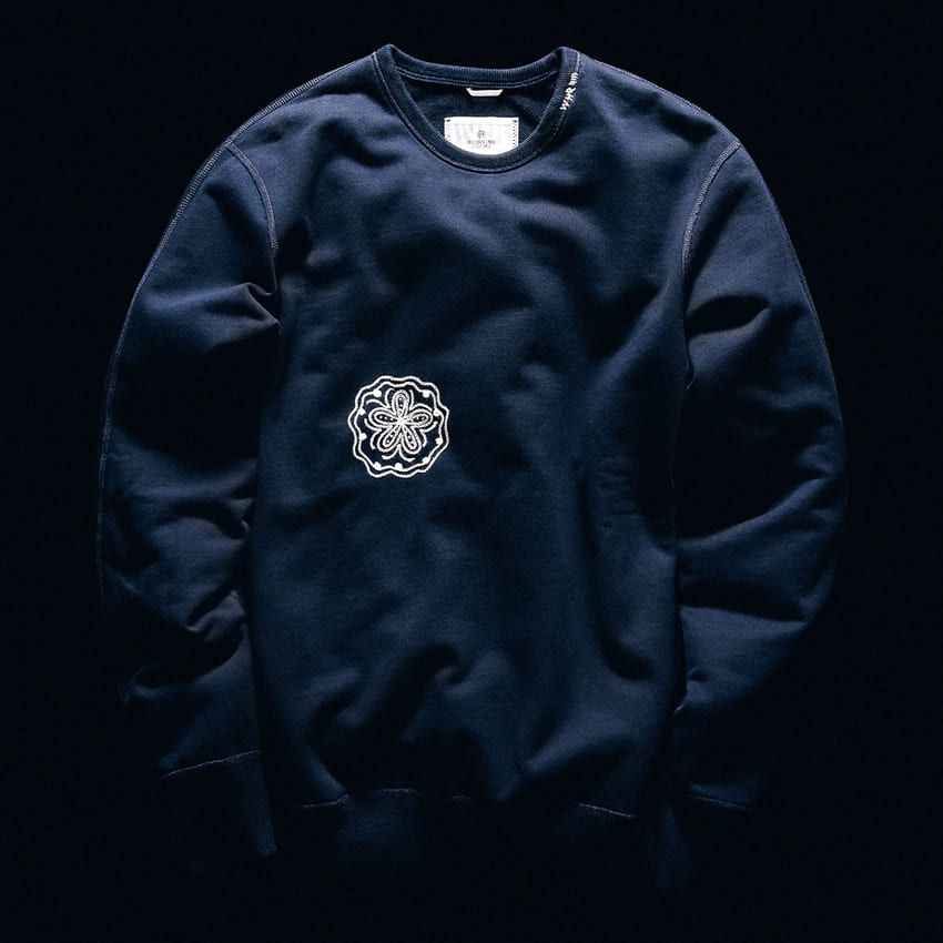 「WHR×レイニングチャンプ」のアップサイクルなスウェット。限定品の証は随所のステッチワーク - 2枚目の画像