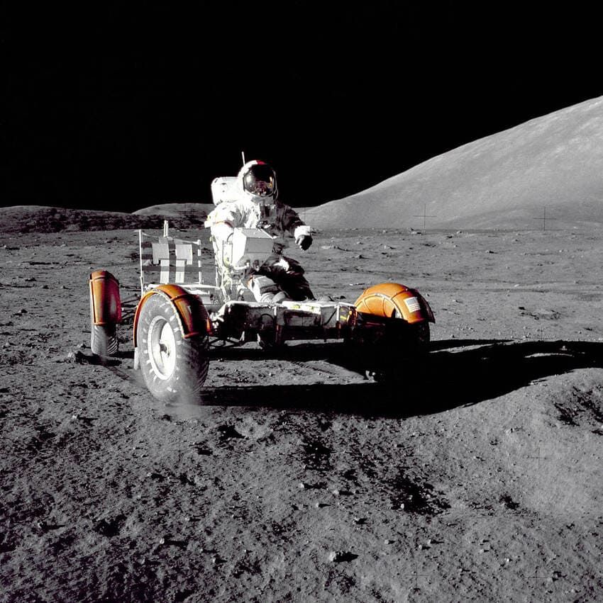 人類が最後に月面を歩いてから50年。オメガが出した宇宙一の貴重な写真とコメント - 9枚目の画像