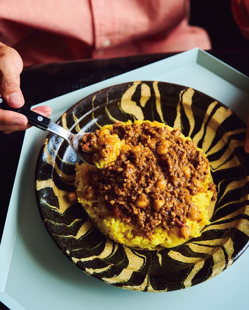 味も食べ応えもしっかり！旨味がぎゅうっと詰まったミウラメシ流「豆と肉のドライカレー」 - 5枚目の画像